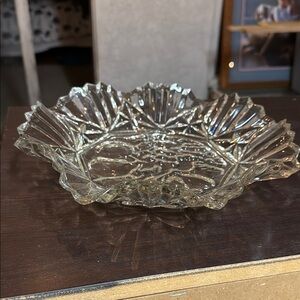 Elegant Clear Glass Decorative Plate